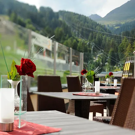 Hotel Garni Alpenjuwel Serfaus