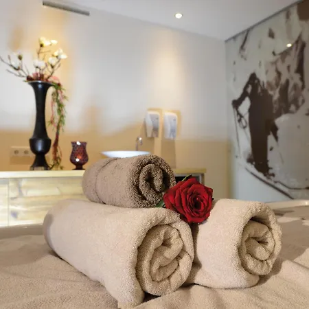 Garni Alpenjuwel סרפהאוס