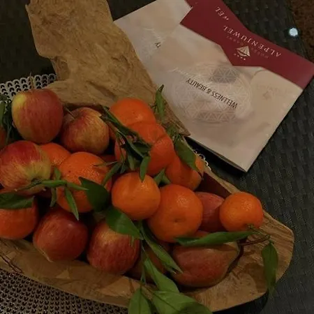 Garni Alpenjuwel סרפהאוס