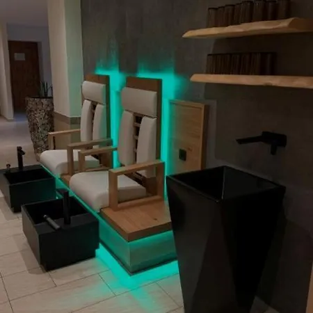 Garni Alpenjuwel מלון 4*