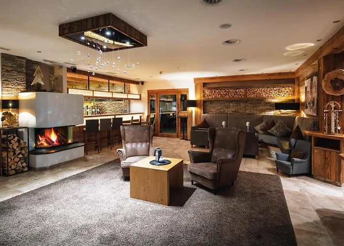 Garni Alpenjuwel Hotel 4*