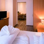 Hotell Garni Alpenjuwel 4*