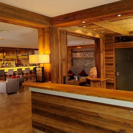 Garni Alpenjuwel Otel