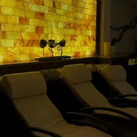 Garni Alpenjuwel Otel Serfaus