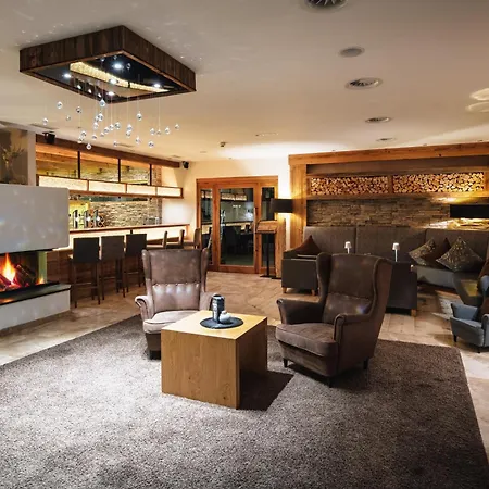 Garni Alpenjuwel Hotell 4*