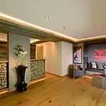Hotel Garni Alpenjuwel 4*
